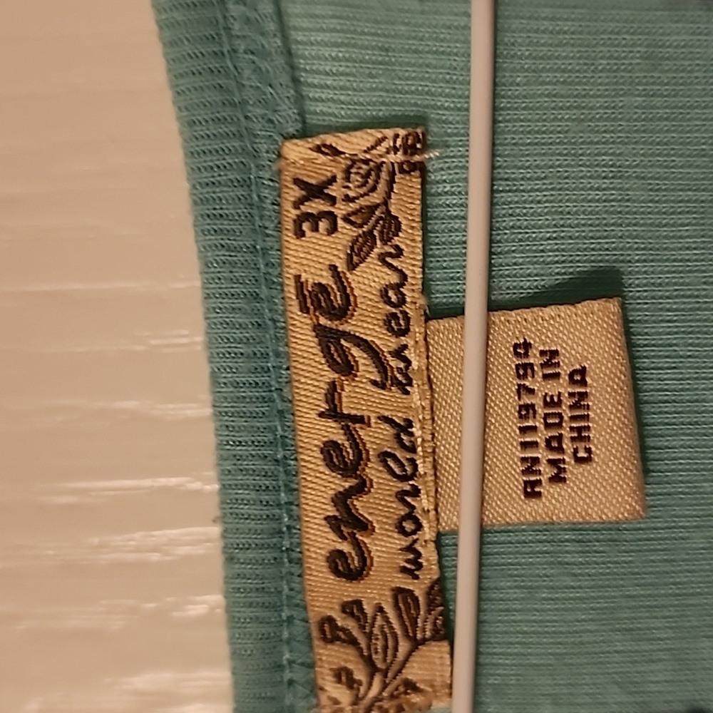 EMERGE WORLD WEAR TOP - Picture 3 of 4